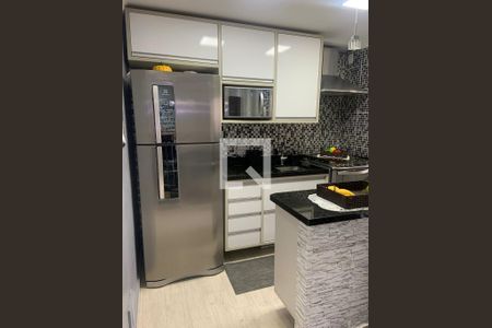 Cozinha de apartamento à venda com 2 quartos, 57m² em Santo Antônio, Osasco