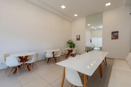 Apartamento para alugar com 38m², 2 quartos e sem vagaÁrea comum - Salão de festas