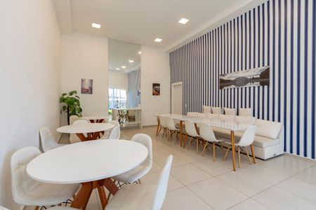 Apartamento para alugar com 38m², 2 quartos e sem vagaÁrea comum - Salão de festas