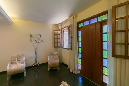 Casa à venda com 315m², 3 quartos e 4 vagas