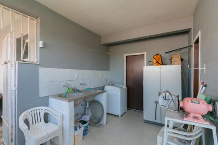 Casa à venda com 315m², 3 quartos e 4 vagas