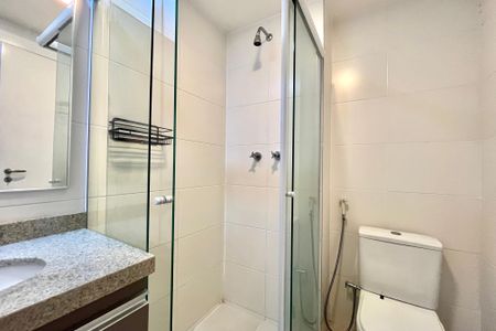 Apartamento à venda com 92m², 2 quartos e 2 vagas Apartamento à venda com 92m², 2 quartos e 2 vagasBanheiro da Suíte 1
