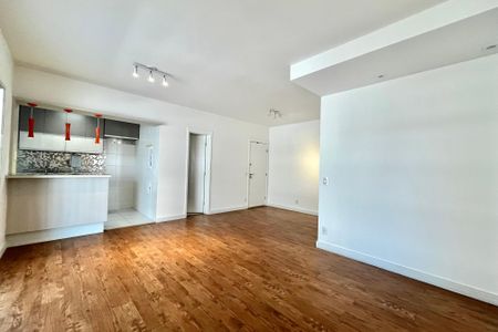 Apartamento à venda com 92m², 2 quartos e 2 vagas Apartamento à venda com 92m², 2 quartos e 2 vagasSala
