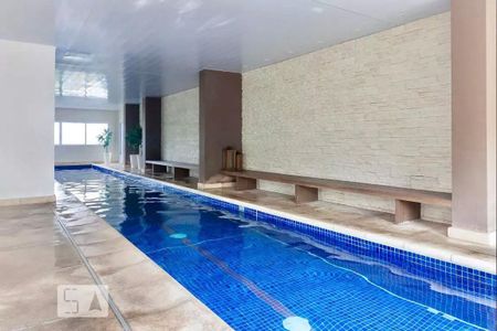 Apartamento à venda com 92m², 2 quartos e 2 vagas Apartamento à venda com 92m², 2 quartos e 2 vagasÁrea comum - Piscina