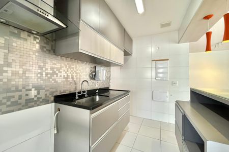 Apartamento à venda com 92m², 2 quartos e 2 vagas Apartamento à venda com 92m², 2 quartos e 2 vagasCozinha