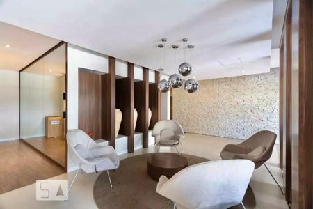 Apartamento à venda com 92m², 2 quartos e 2 vagas Apartamento à venda com 92m², 2 quartos e 2 vagasHall social