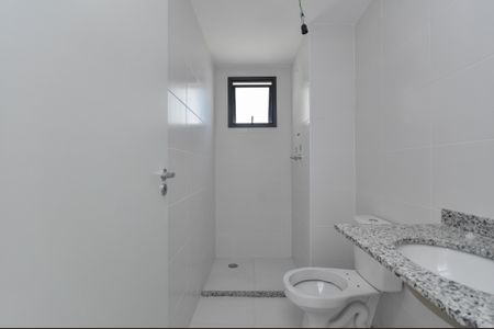 Apartamento para alugar com 55m², 2 quartos e 1 vaga Apartamento para alugar com 55m², 2 quartos e 1 vagaBanheiro do quarto 2 Suíte