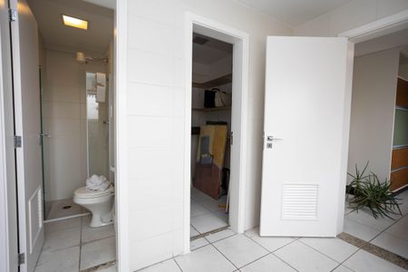 Apartamento para alugar com 201m², 4 quartos e 4 vagasÁrea de Serviço