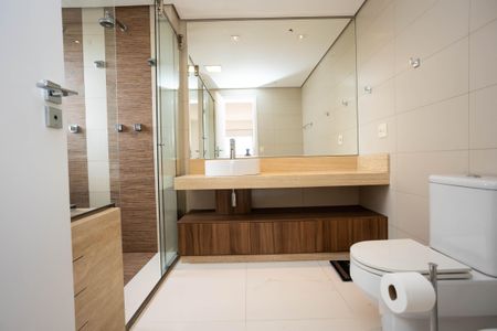 Apartamento para alugar com 201m², 4 quartos e 4 vagasBanheiro da Suíte 2