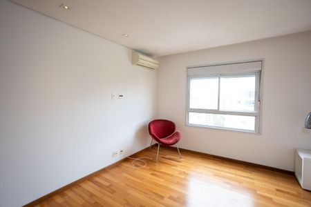 Apartamento para alugar com 201m², 4 quartos e 4 vagasSuíte 2