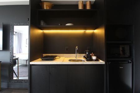 Cozinha de kitnet/studio à venda com 1 quarto, 25m² em Indianópolis, São Paulo