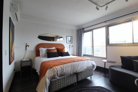Sala/Quarto de kitnet/studio à venda com 1 quarto, 25m² em Indianópolis, São Paulo