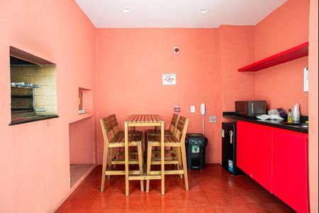 Apartamento para alugar com 38m², 2 quartos e sem vagaÁrea comum - Churrasqueira