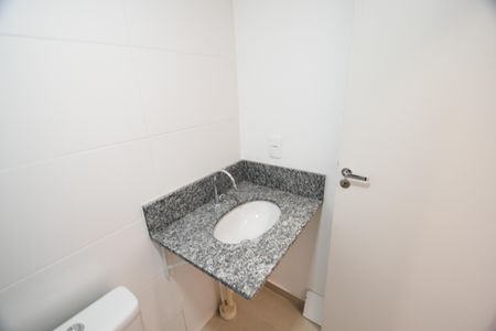 Apartamento à venda com 45m², 2 quartos e 1 vagaBanheiro Social
