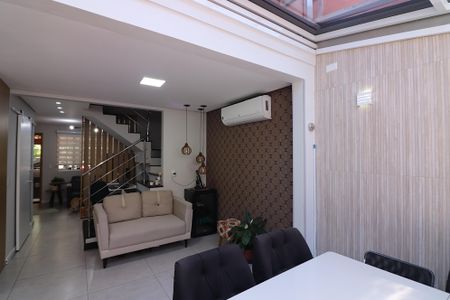 Casa de condomínio à venda com 110m², 3 quartos e 2 vagasCozinha e Espaço Gourmet