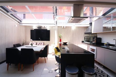 Casa de condomínio à venda com 110m², 3 quartos e 2 vagasCozinha e Espaço Gourmet