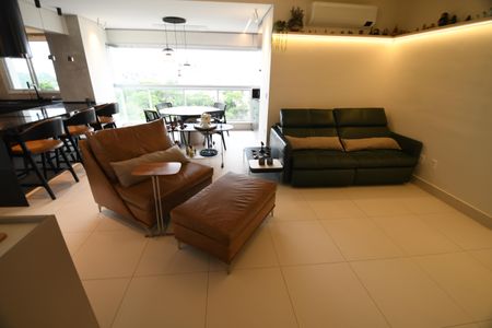 Apartamento à venda com 120m², 3 quartos e 3 vagasSala