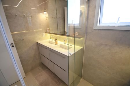 Apartamento à venda com 120m², 3 quartos e 3 vagasBanheiro Suíte 3