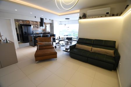 Apartamento à venda com 120m², 3 quartos e 3 vagasSala