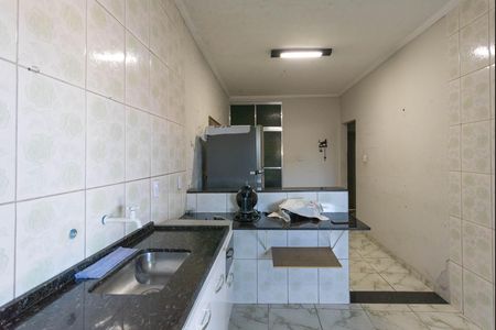 Casa à venda com 215m², 2 quartos e 2 vagas Casa à venda com 215m², 2 quartos e 2 vagasCozinha