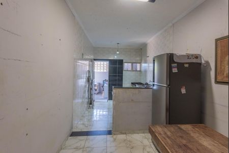 Casa à venda com 215m², 2 quartos e 2 vagas Casa à venda com 215m², 2 quartos e 2 vagasCozinha