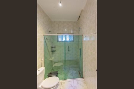 Casa à venda com 215m², 2 quartos e 2 vagas Casa à venda com 215m², 2 quartos e 2 vagasBanheiro