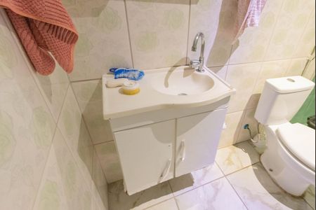 Casa à venda com 215m², 2 quartos e 2 vagas Casa à venda com 215m², 2 quartos e 2 vagasBanheiro