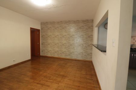 Sala de casa para alugar com 3 quartos, 170m² em Vila Santa Terezinha, Várzea Paulista