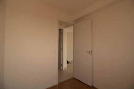 Quarto 1 de apartamento à venda com 2 quartos, 34m² em Jardim Itacolomi, São Paulo