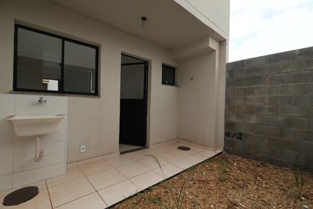 Casa de condomínio para alugar com 55m², 2 quartos e 1 vagaÁrea de Serviço