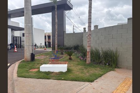 Casa de condomínio para alugar com 55m², 2 quartos e 1 vagaFachada