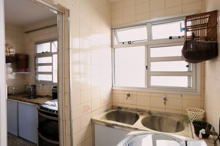 Apartamento à venda com 71m², 3 quartos e 1 vagaÁrea de Serviço