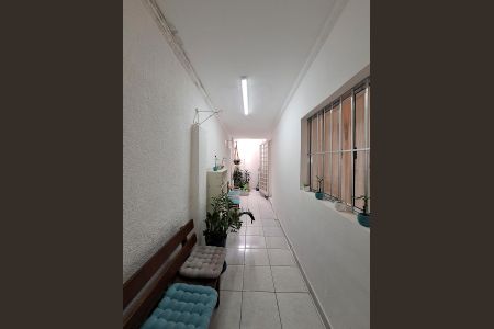 Casa à venda com 120m², 3 quartos e 3 vagas Casa à venda com 120m², 3 quartos e 3 vagasCorredor