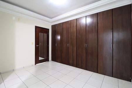Casa para alugar com 219m², 4 quartos e 3 vagasSuíte 1