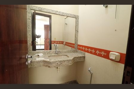 Casa para alugar com 219m², 4 quartos e 3 vagas Casa para alugar com 219m², 4 quartos e 3 vagasLavabo