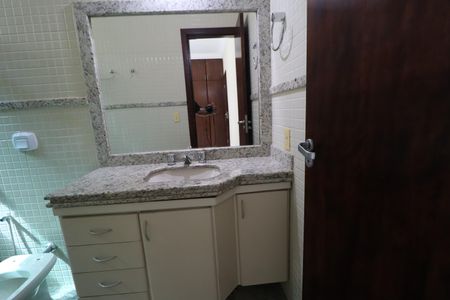 Casa para alugar com 219m², 4 quartos e 3 vagasBanheiro da Suíte 2