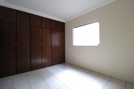 Casa para alugar com 219m², 4 quartos e 3 vagasSuíte 2