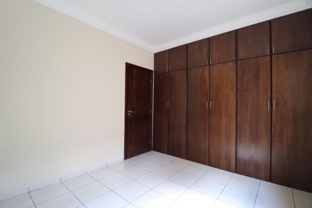 Casa para alugar com 219m², 4 quartos e 3 vagasSuíte 2