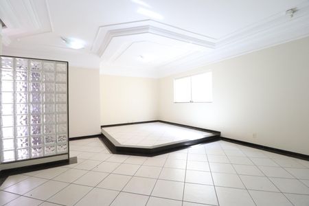 Sala de casa para alugar com 4 quartos, 219m² em Vigilato Pereira, Uberlândia