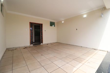 Casa para alugar com 219m², 4 quartos e 3 vagasGaragem