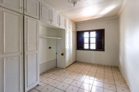 Casa à venda com 320m², 2 quartos e 5 vagasQuarto 1 suíte