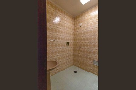 Casa à venda com 320m², 2 quartos e 5 vagasBanheiro social