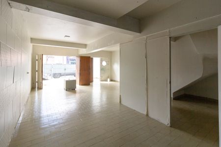 Casa à venda com 320m², 2 quartos e 5 vagasGaragem