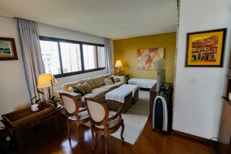 Apartamento para alugar com 174m², 4 quartos e 3 vagas Apartamento para alugar com 174m², 4 quartos e 3 vagasSala 1