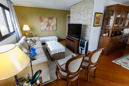 Apartamento para alugar com 174m², 4 quartos e 3 vagas Apartamento para alugar com 174m², 4 quartos e 3 vagasSala 1