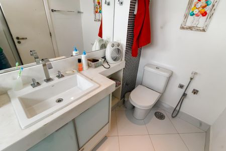 Apartamento para alugar com 174m², 4 quartos e 3 vagas Apartamento para alugar com 174m², 4 quartos e 3 vagasBanheiro da Suíte 3