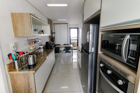 Apartamento para alugar com 174m², 4 quartos e 3 vagas Apartamento para alugar com 174m², 4 quartos e 3 vagasCozinha - Armários