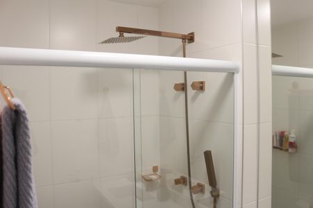 Apartamento à venda com 63m², 2 quartos e 2 vagasBanheiro da Suíte