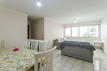 Sala de apartamento para alugar com 3 quartos, 121m² em Indianópolis, São Paulo