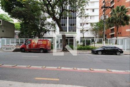 Apartamento para alugar com 121m², 3 quartos e 2 vagas Apartamento para alugar com 121m², 3 quartos e 2 vagasFachada